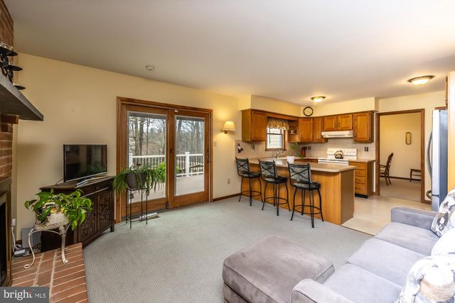 121 SNYDER RD, Pottstown, PA 19464