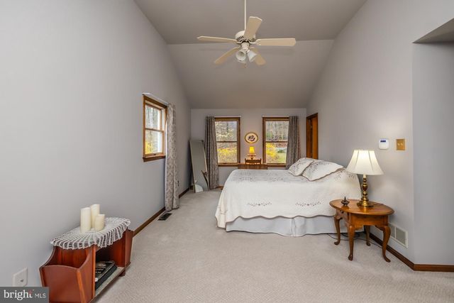 121 SNYDER RD, Pottstown, PA 19464