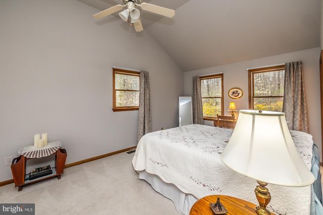 121 SNYDER RD, Pottstown, PA 19464