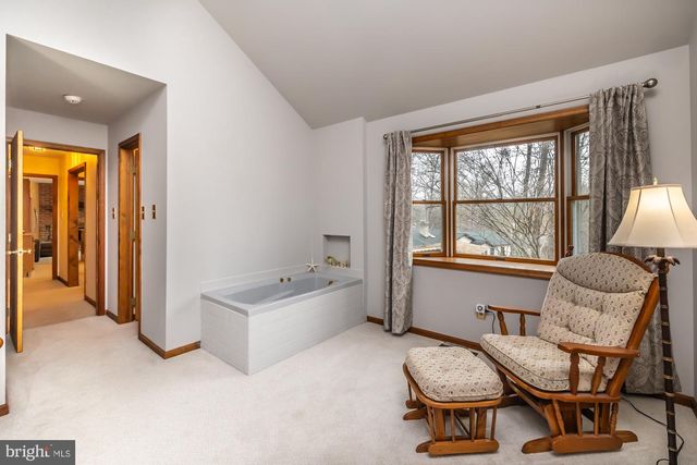 121 SNYDER RD, Pottstown, PA 19464