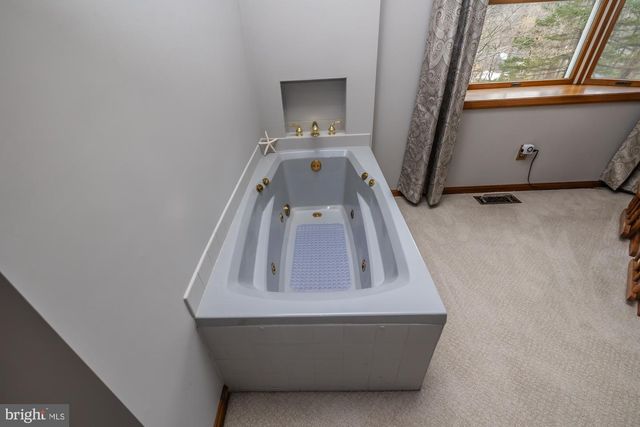 121 SNYDER RD, Pottstown, PA 19464