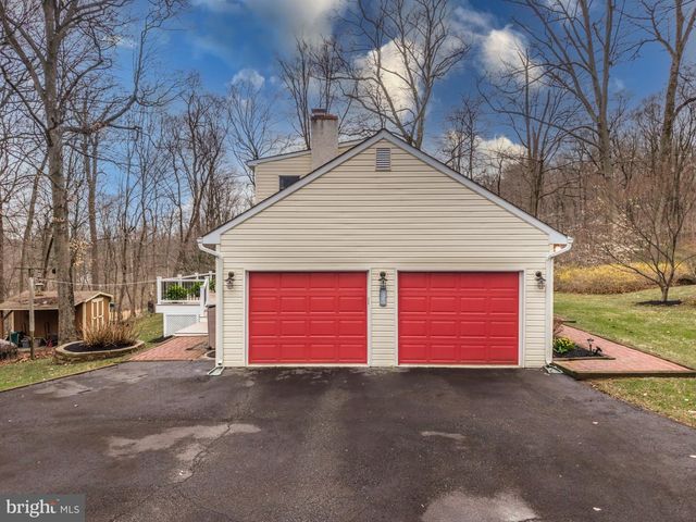 121 SNYDER RD, Pottstown, PA 19464