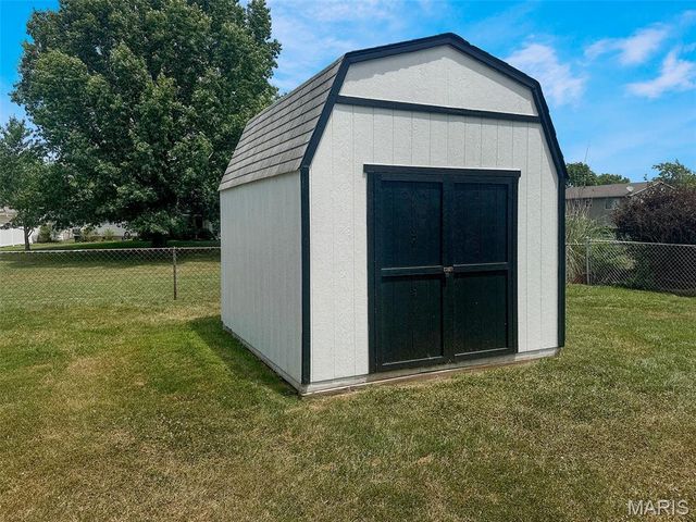 1413 Twin Trails Drive, Fenton, MO 63026