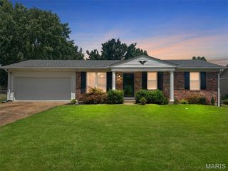 1413 Twin Trails Drive, Fenton, MO 63026