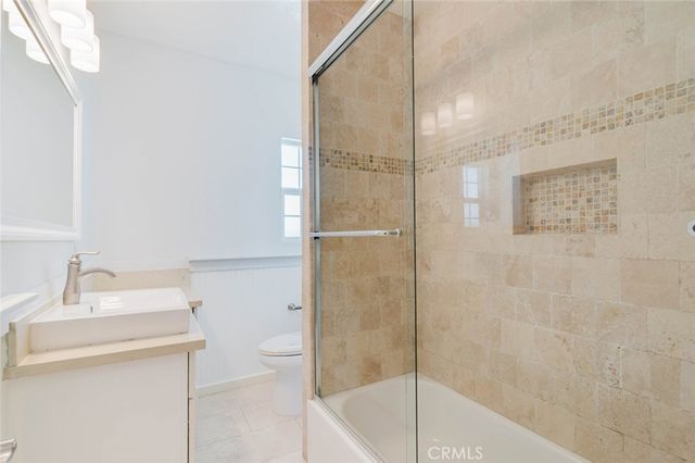5802 Colfax Avenue, North Hollywood, CA 91601