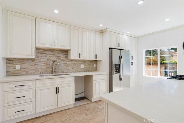 5802 Colfax Avenue, North Hollywood, CA 91601