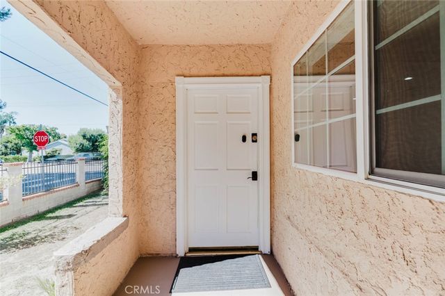 5802 Colfax Avenue, North Hollywood, CA 91601