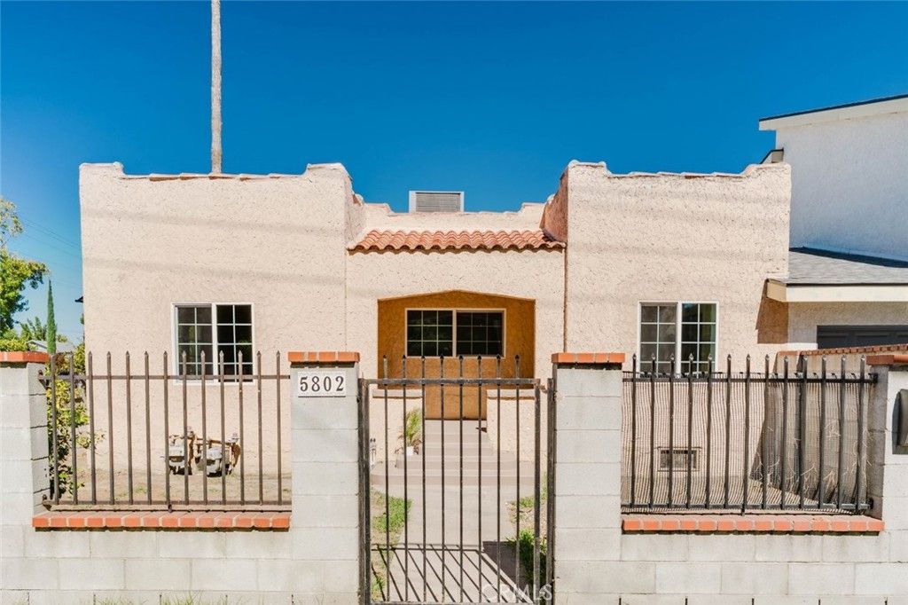 5802 Colfax Avenue, North Hollywood, CA 91601