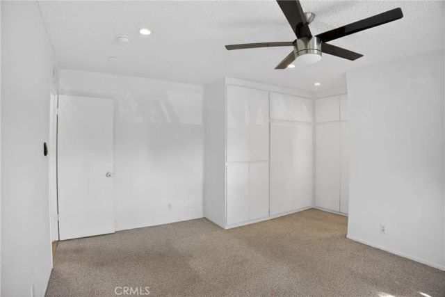 18547 Collins Street B23, Tarzana, CA 91356