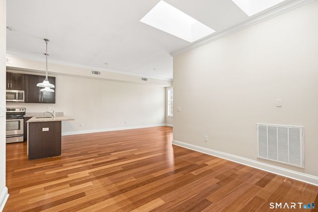 142 East Avenue A404, Norwalk, CT 06851