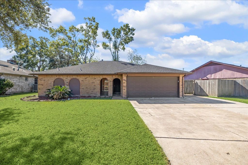 2105 Roland Rue Street, Pearland, TX 77581