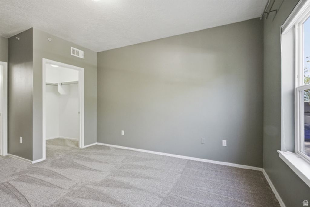 Image 12 of property listing at 4340 S HIGHLAND DR #113, Millcreek, UT 84124