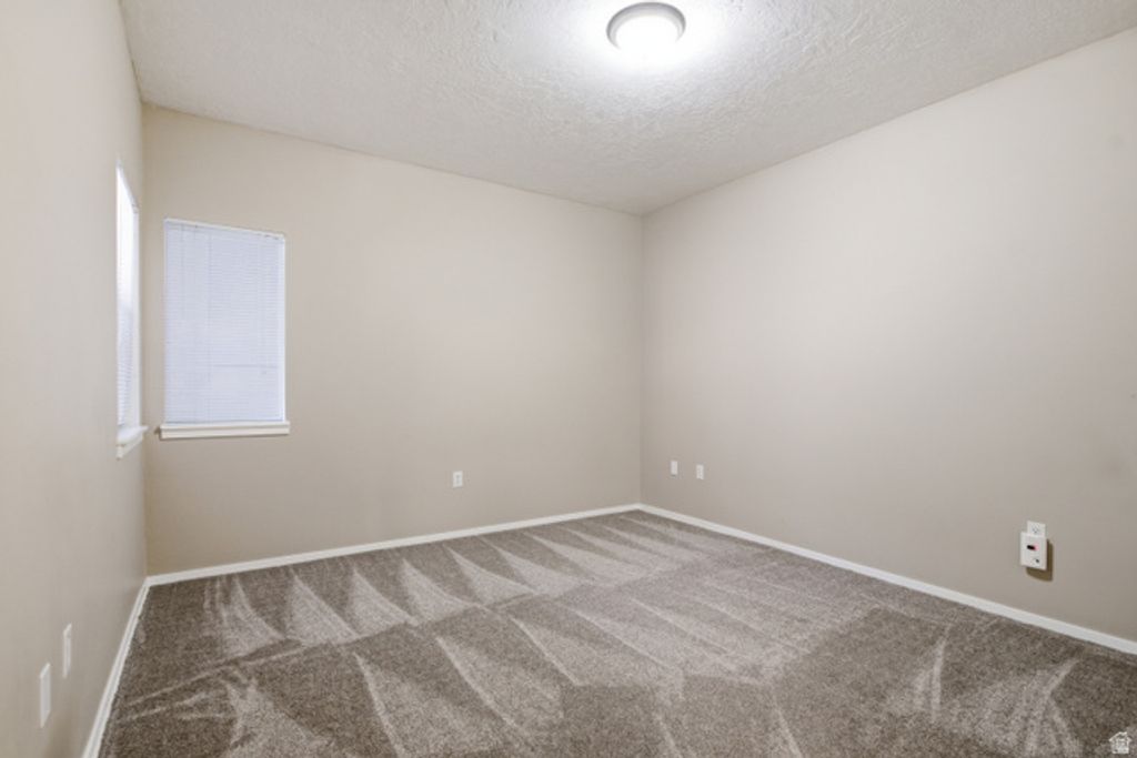 Image 14 of property listing at 4340 S HIGHLAND DR #113, Millcreek, UT 84124