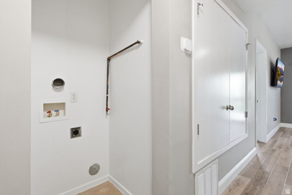 Image 17 of property listing at 4340 S HIGHLAND DR #113, Millcreek, UT 84124