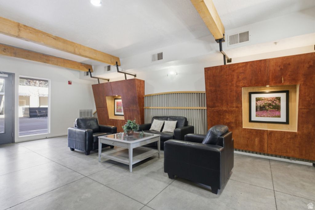 Image 20 of property listing at 4340 S HIGHLAND DR #113, Millcreek, UT 84124