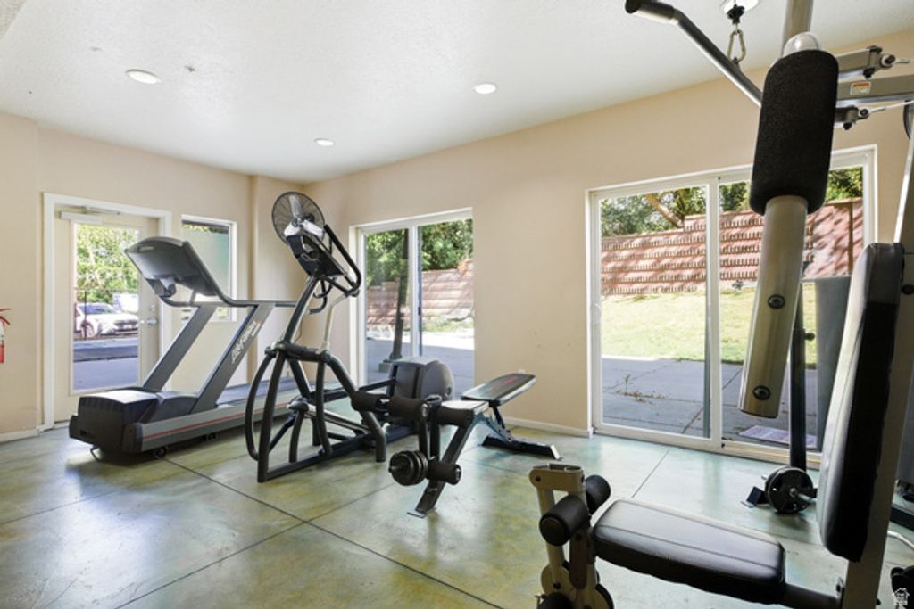 Image 21 of property listing at 4340 S HIGHLAND DR #113, Millcreek, UT 84124