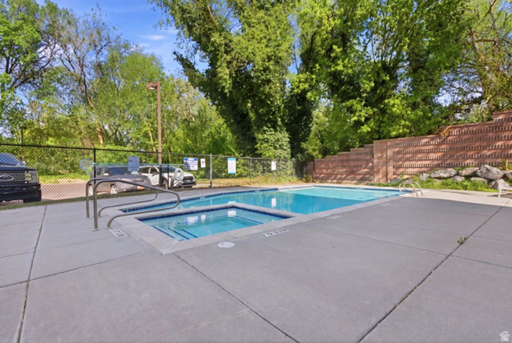 Image 22 of property listing at 4340 S HIGHLAND DR #113, Millcreek, UT 84124
