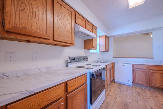 1805 Willow Bend Road, Wharton, TX 77488