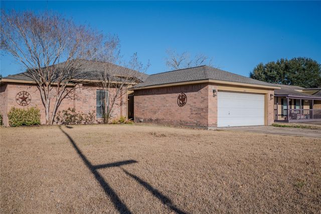 1805 Willow Bend Road, Wharton, TX 77488