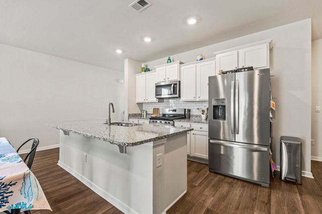 440 Royal Arch Dr., Conway, SC 29526