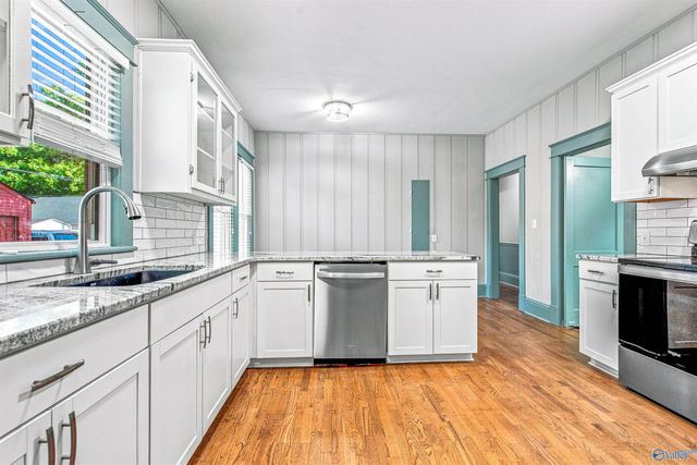 510 N Madison Street, Athens, AL 35611