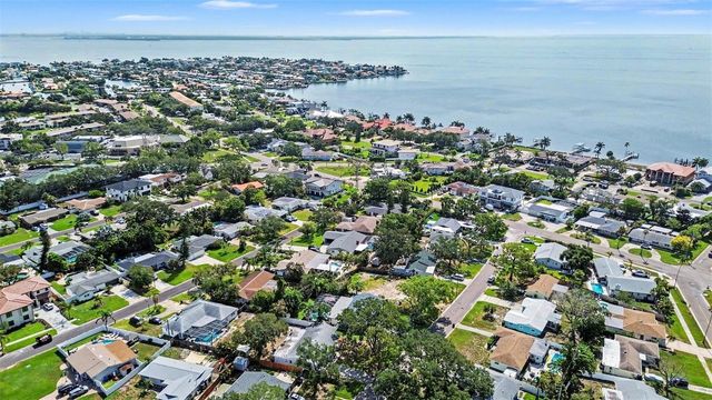 1737 COLORADO AVENUE NE, St Petersburg, FL 33703