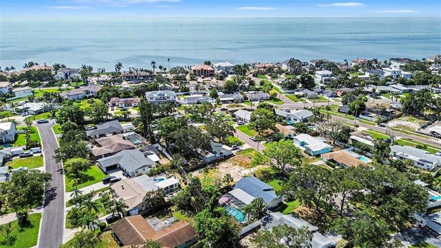 1737 COLORADO AVENUE NE, St Petersburg, FL 33703