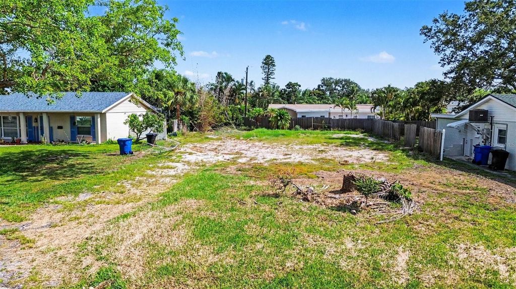 1737 COLORADO AVENUE NE, St Petersburg, FL 33703
