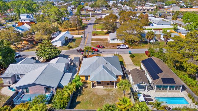 22611 Hilltop Avenue, Panama City Beach, FL 32413