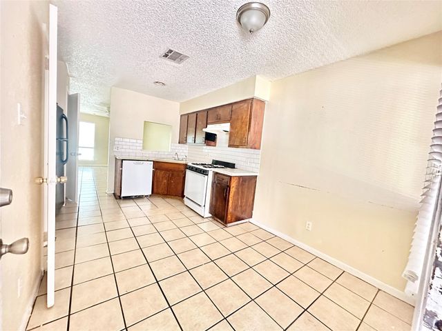 207 W William Cannon DR B, Austin, TX 78745