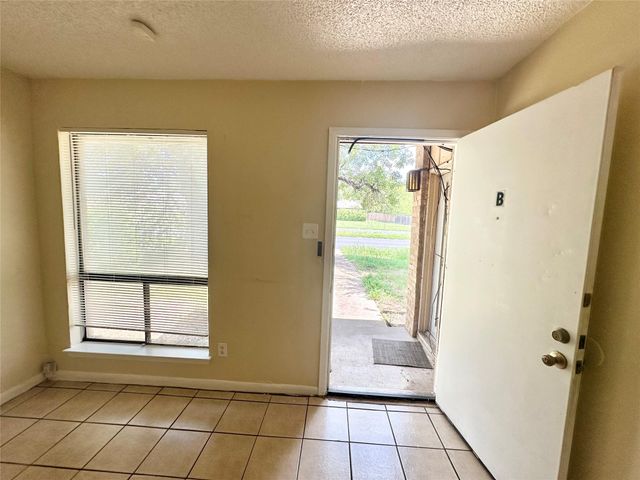 207 W William Cannon DR B, Austin, TX 78745