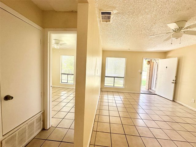 207 W William Cannon DR B, Austin, TX 78745