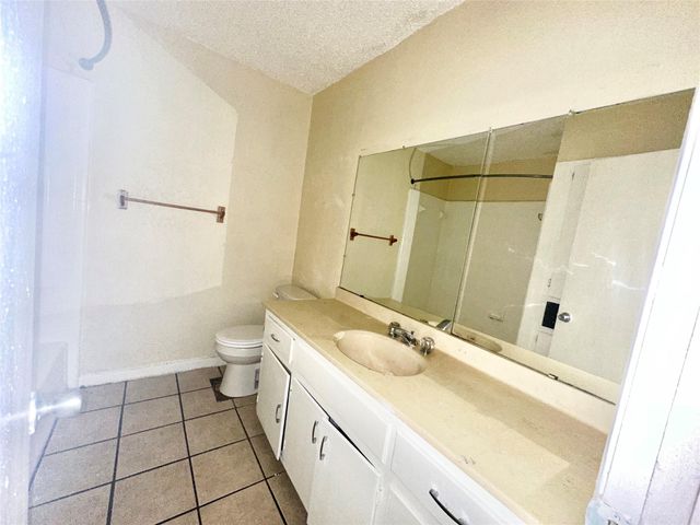207 W William Cannon DR B, Austin, TX 78745