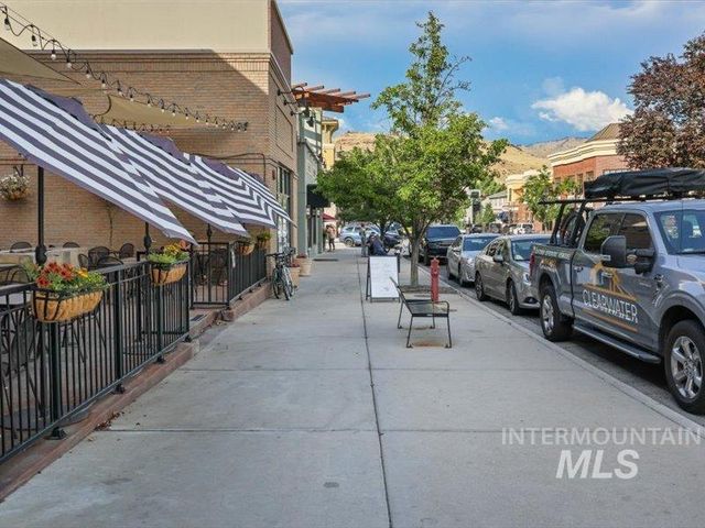 2987 S Old Hickory Way, Boise, ID 83716