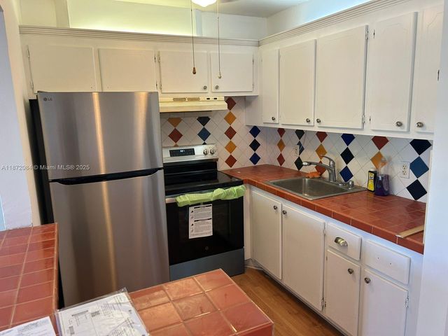 19 Newport A 19, Deerfield Beach, FL 33442