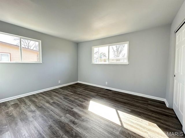 670 Starlet Drive, Florissant, MO 63031