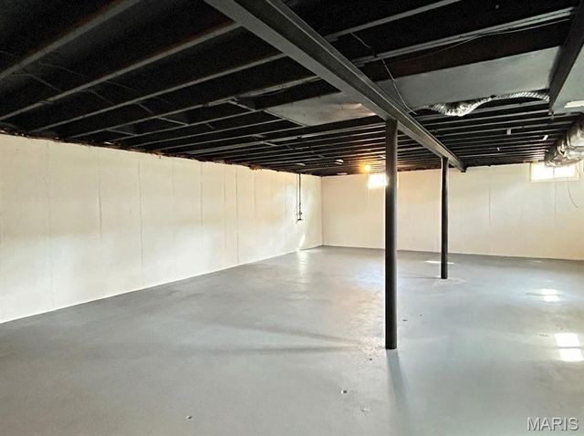 670 Starlet Drive, Florissant, MO 63031