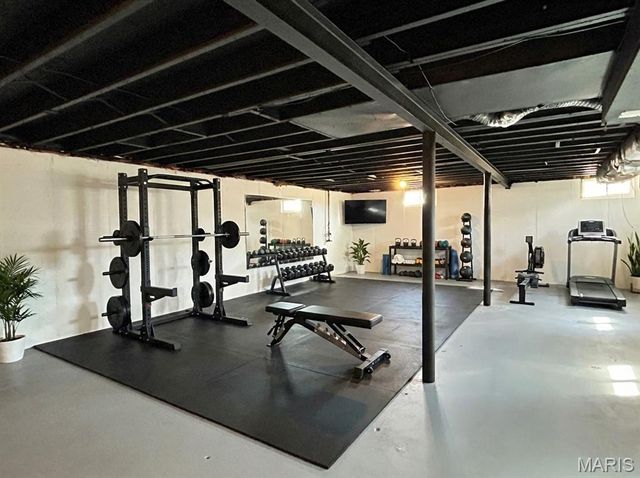 670 Starlet Drive, Florissant, MO 63031