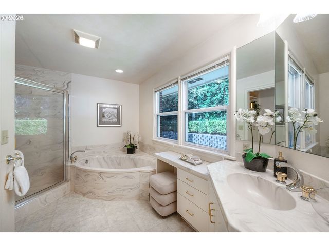 2196 OLIVE St, Eugene, OR 97405