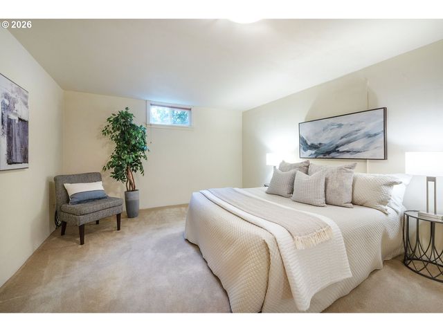 2196 OLIVE St, Eugene, OR 97405
