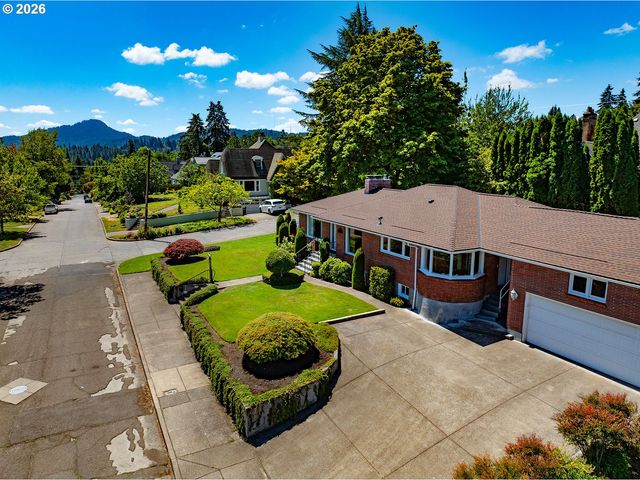2196 OLIVE St, Eugene, OR 97405