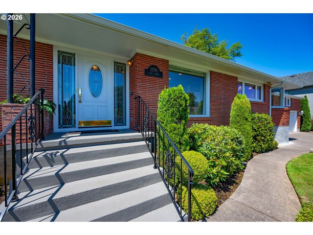 2196 OLIVE St, Eugene, OR 97405