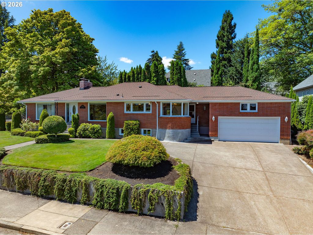 2196 OLIVE St, Eugene, OR 97405