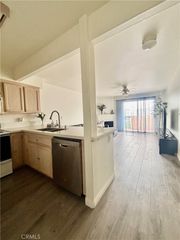 11410 Brookshire 421, Downey, CA 90241