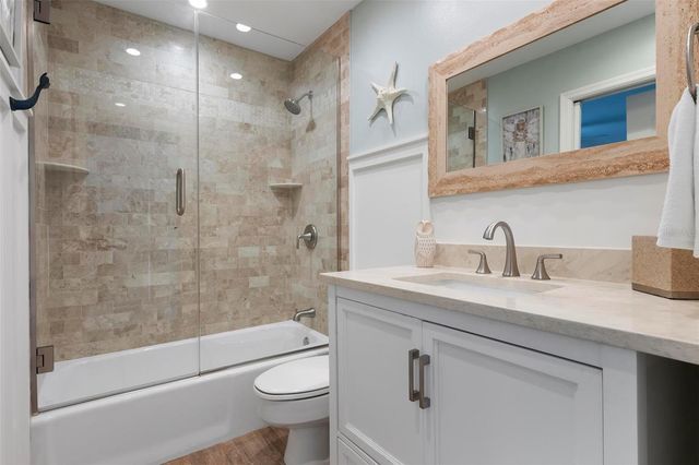 607 NORTH POINT DRIVE, Holmes Beach, FL 34217