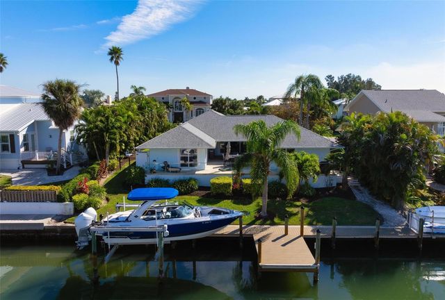 607 NORTH POINT DRIVE, Holmes Beach, FL 34217