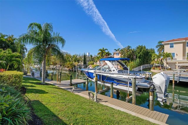 607 NORTH POINT DRIVE, Holmes Beach, FL 34217