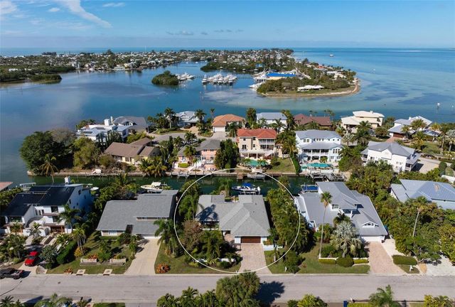 607 NORTH POINT DRIVE, Holmes Beach, FL 34217