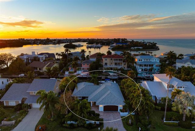 607 NORTH POINT DRIVE, Holmes Beach, FL 34217