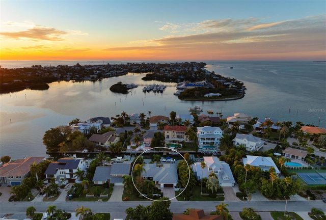 607 NORTH POINT DRIVE, Holmes Beach, FL 34217